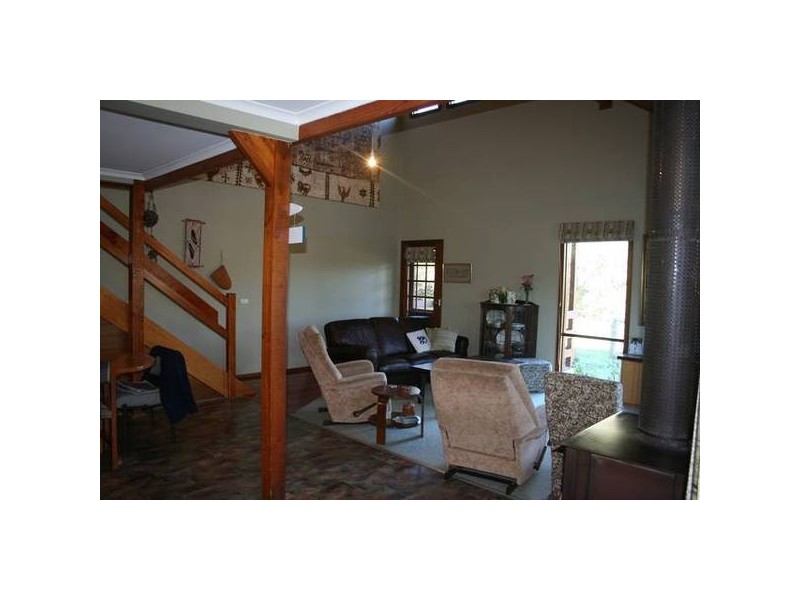 31 Wingadee Road, Maryknoll VIC 3812