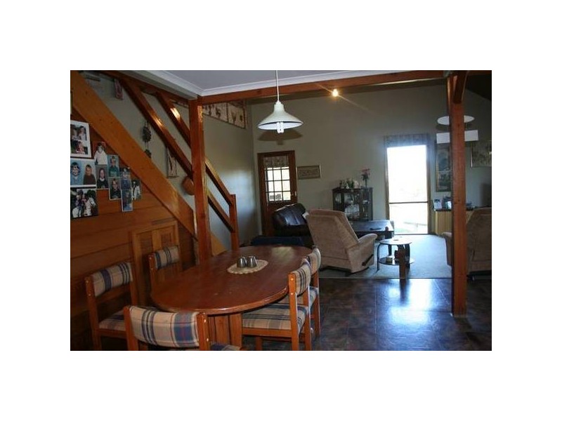 31 Wingadee Road, Maryknoll VIC 3812