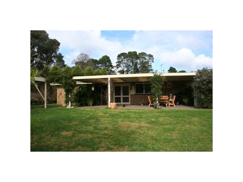 Gembrook Road, Pakenham Upper VIC 3810