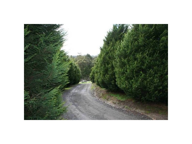 Gembrook Road, Pakenham Upper VIC 3810