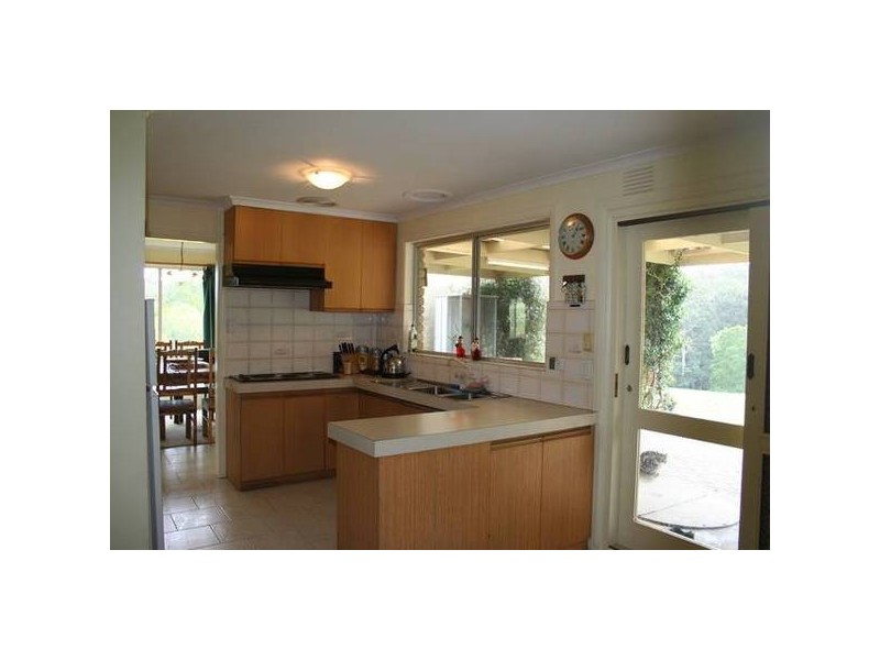 Gembrook Road, Pakenham Upper VIC 3810