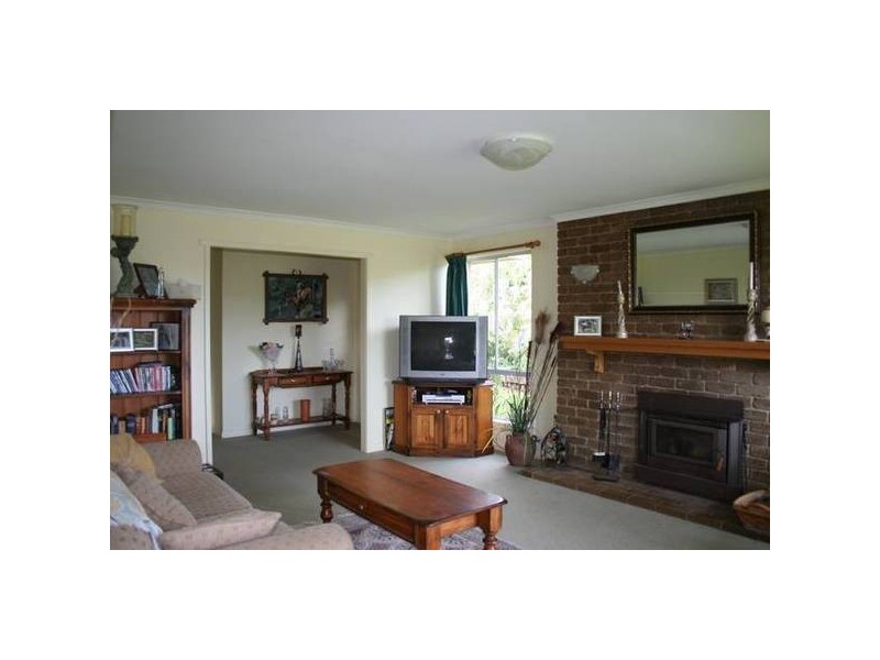 Gembrook Road, Pakenham Upper VIC 3810