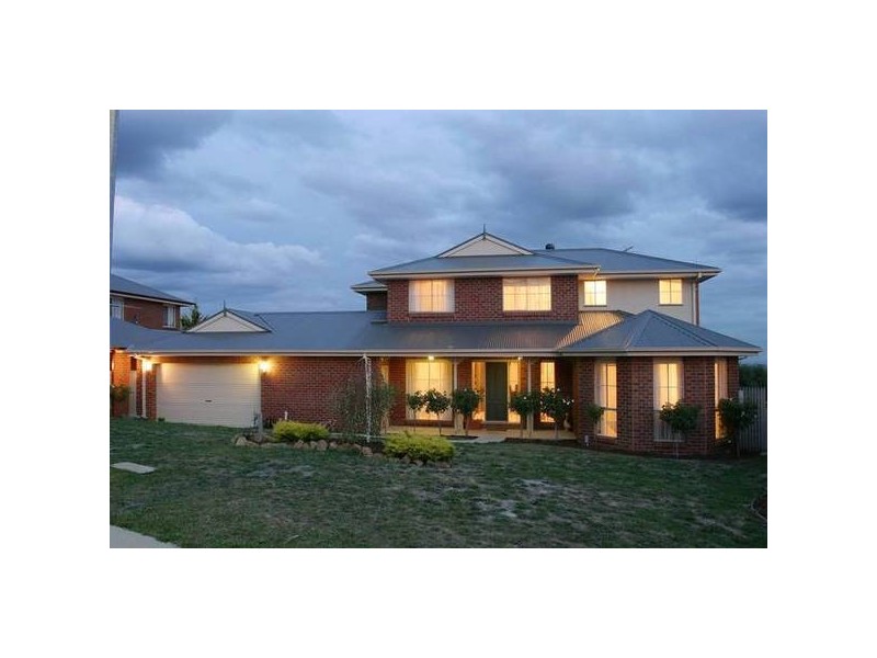 Eddie Barron Terrace, Pakenham VIC 3810
