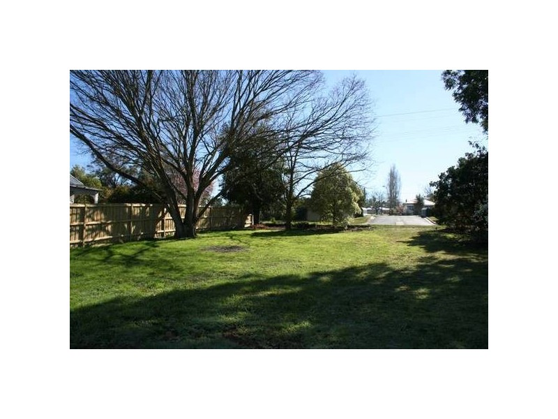 5 Main Street, Garfield VIC 3814