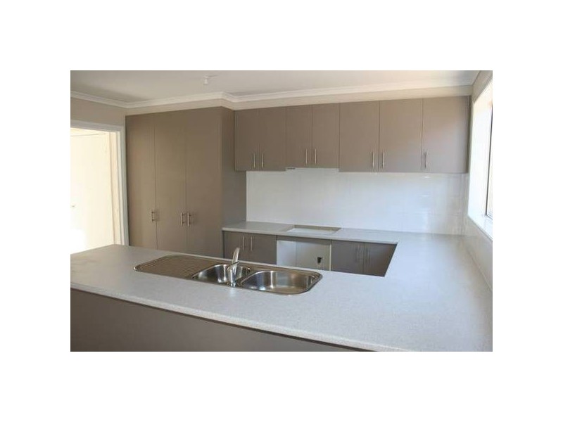 Lucerne Crescent, Pakenham VIC 3810