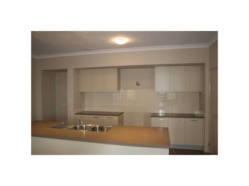 Goulburn Place, Pakenham VIC 3810