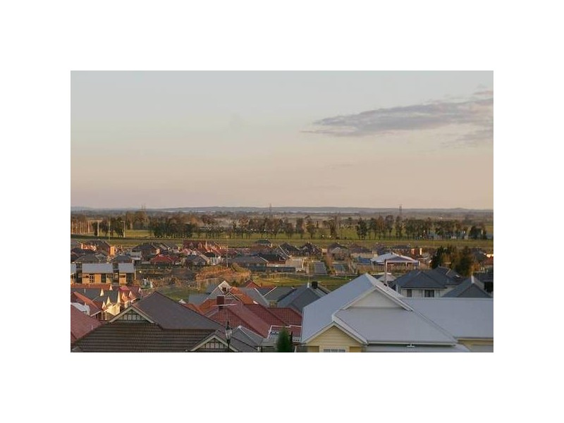 Overland Rise, Pakenham VIC 3810
