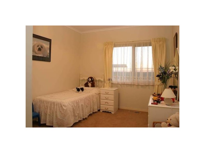 Overland Rise, Pakenham VIC 3810