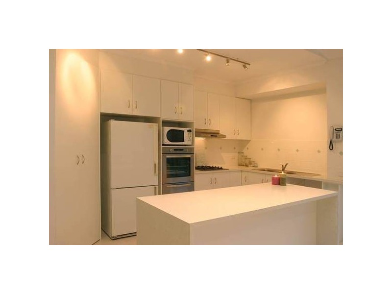 4 Strickland Court, Pakenham VIC 3810