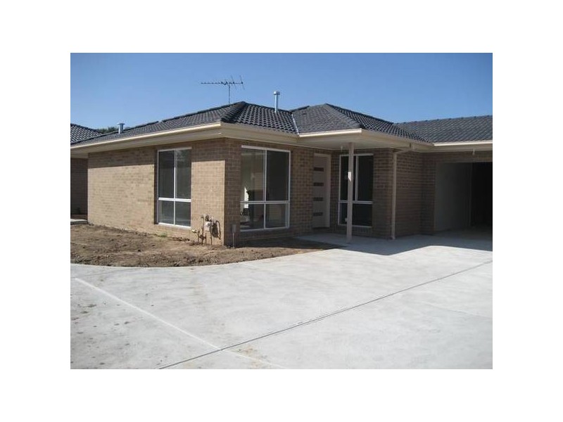 3/3 Acacia Court, Pakenham VIC 3810