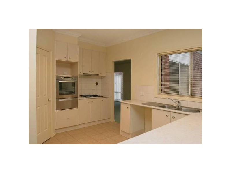 18 Blue Hills Boulevard, Pakenham VIC 3810