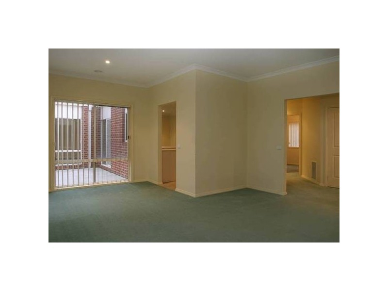 18 Blue Hills Boulevard, Pakenham VIC 3810