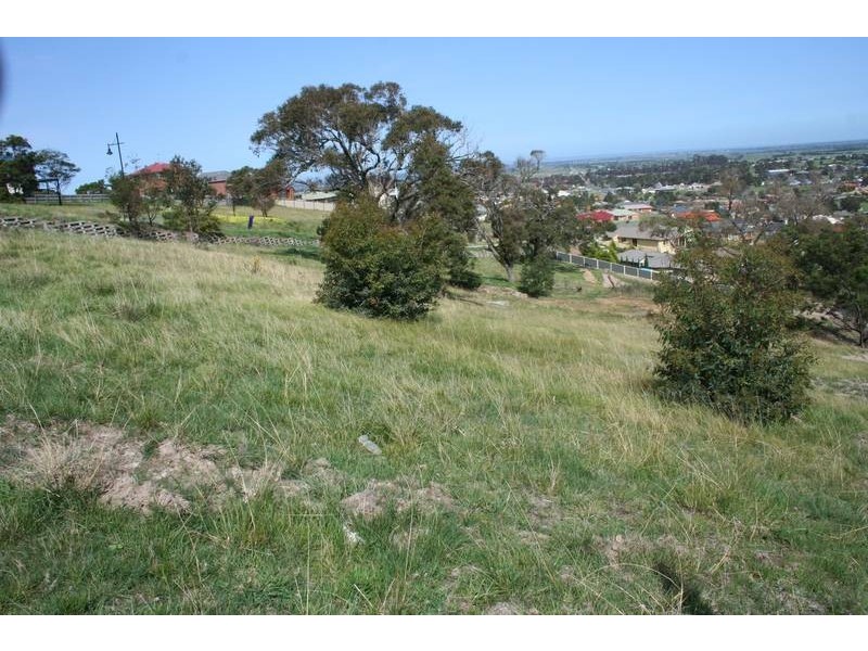39 Highland Drive, Pakenham VIC 3810