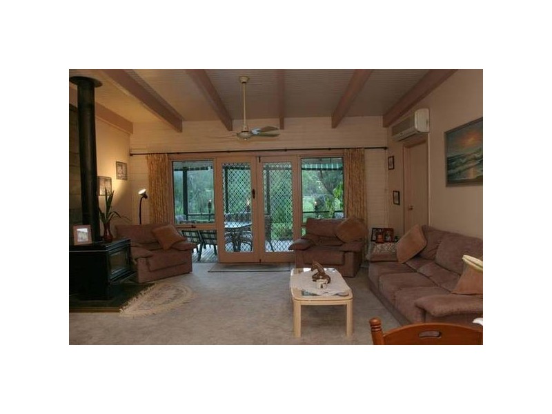 251 Army Road, Pakenham VIC 3810