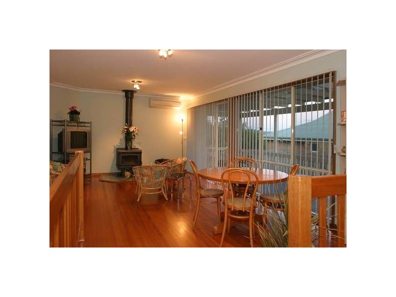 18 Breyleigh Drive, Pakenham VIC 3810