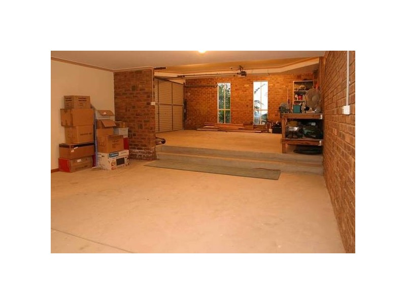 18 Breyleigh Drive, Pakenham VIC 3810