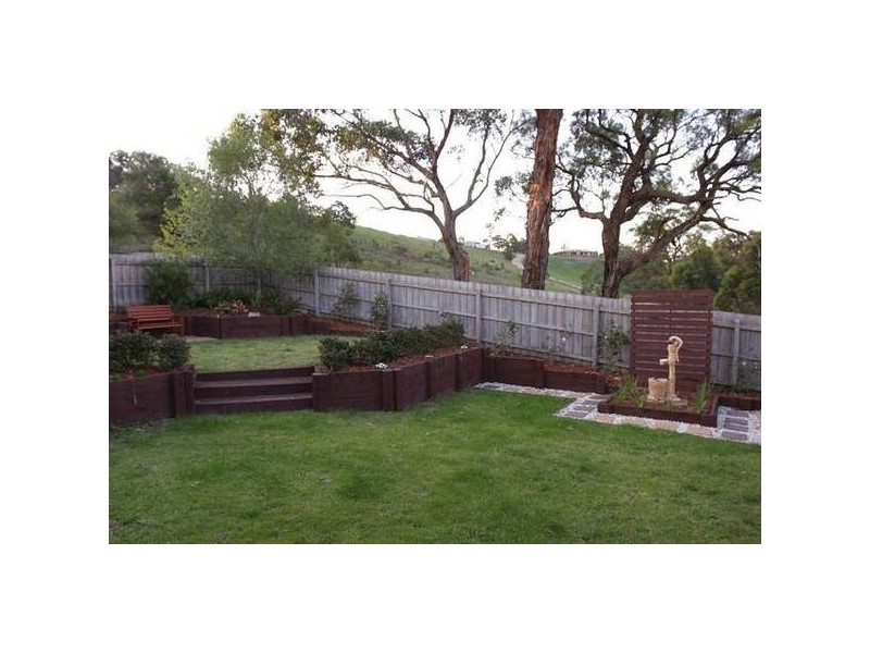 18 Breyleigh Drive, Pakenham VIC 3810