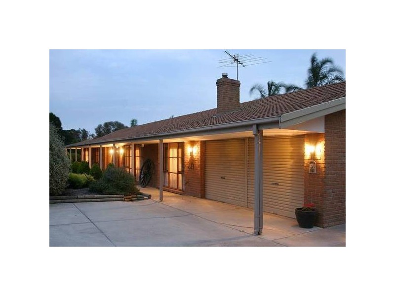 1 Meeking Drive, Pakenham VIC 3810