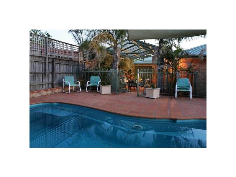 2 Andrew Court, Pakenham VIC 3810