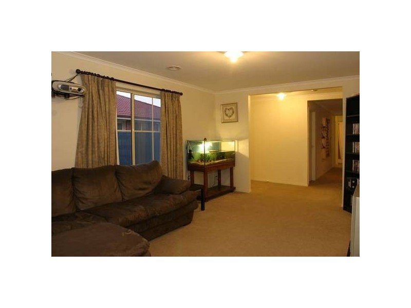 3 Flax Place, Pakenham VIC 3810