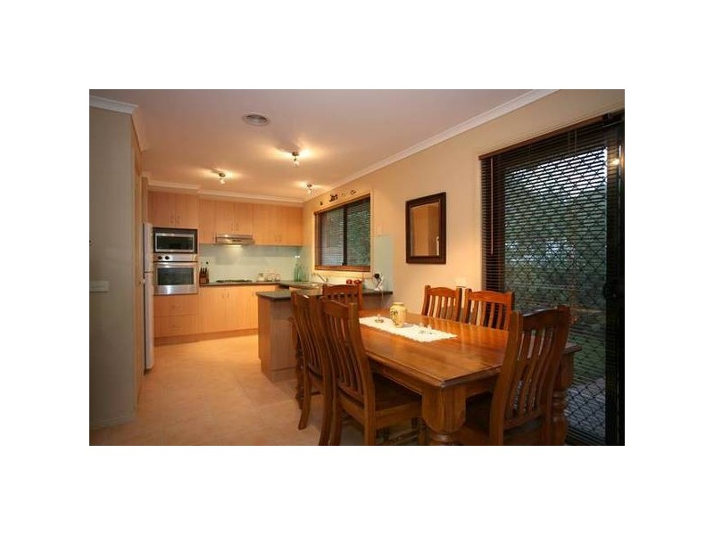 24 Donday Court, Pakenham VIC 3810