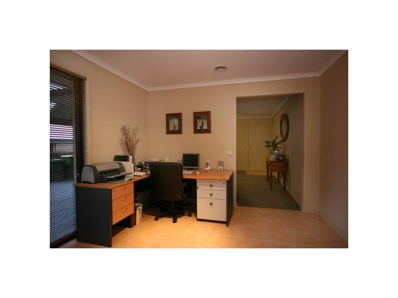 24 Donday Court, Pakenham VIC 3810