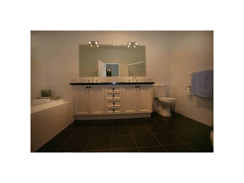 430 Bessie Creek Road, Nar Nar Goon North VIC 3812