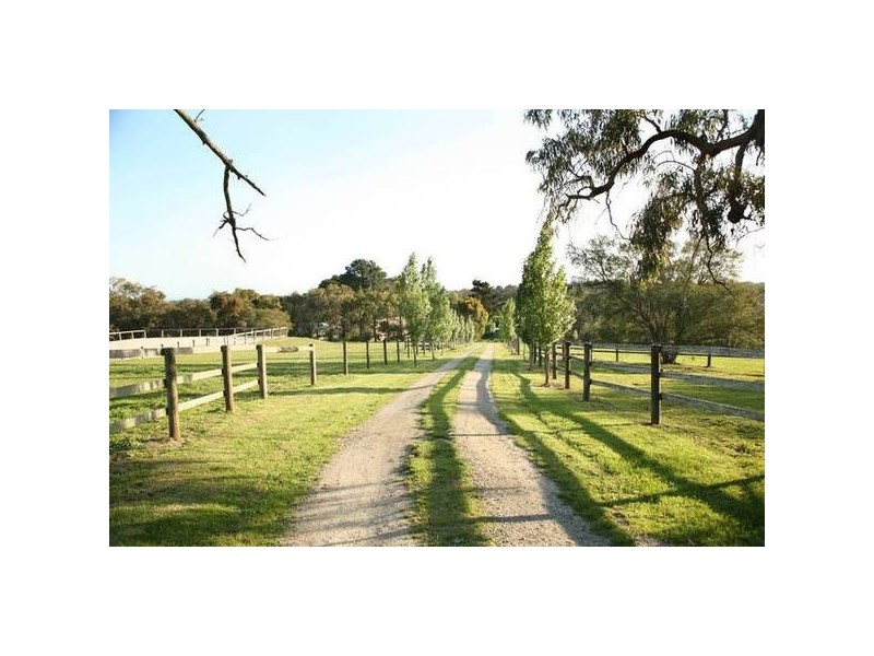 430 Bessie Creek Road, Nar Nar Goon North VIC 3812