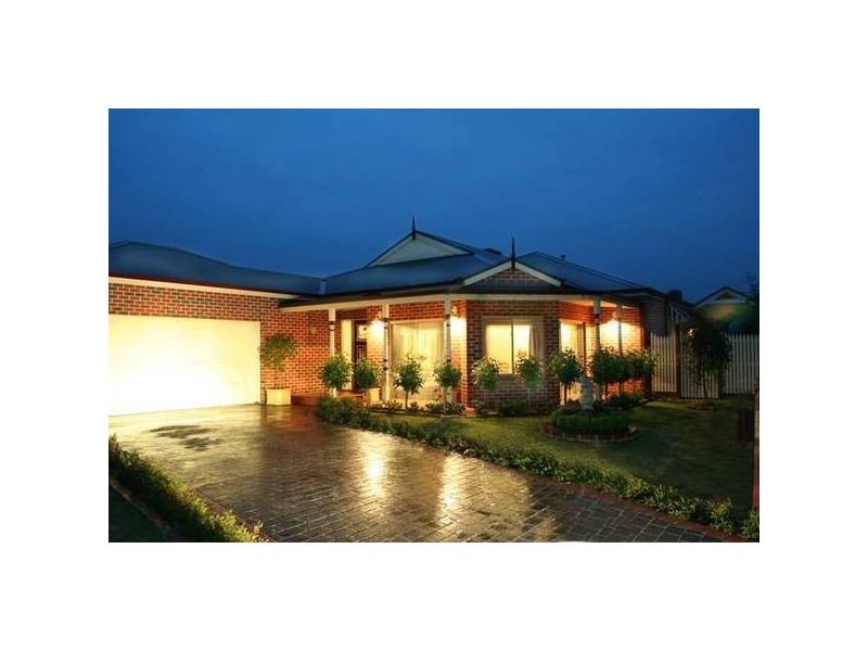 11 Tambo Court, Pakenham VIC 3810