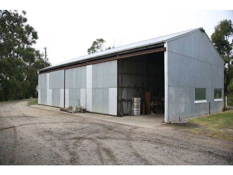 445 Ellis Road, Tonimbuk VIC 3815