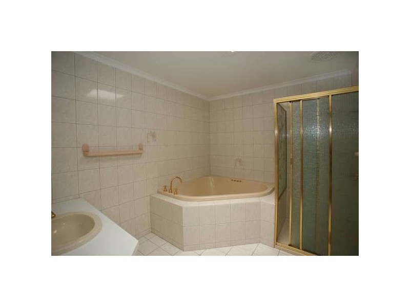 87-89 Eagle Drive, Pakenham VIC 3810