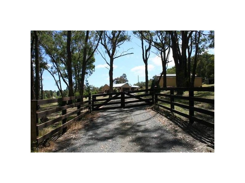 590 Tynong North Road, Tynong North VIC 3813