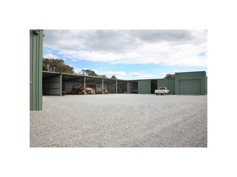 140 Wheeler Road, Tynong North VIC 3813