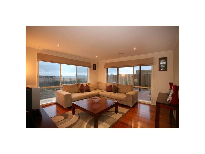 4 Harmony Court, Pakenham VIC 3810