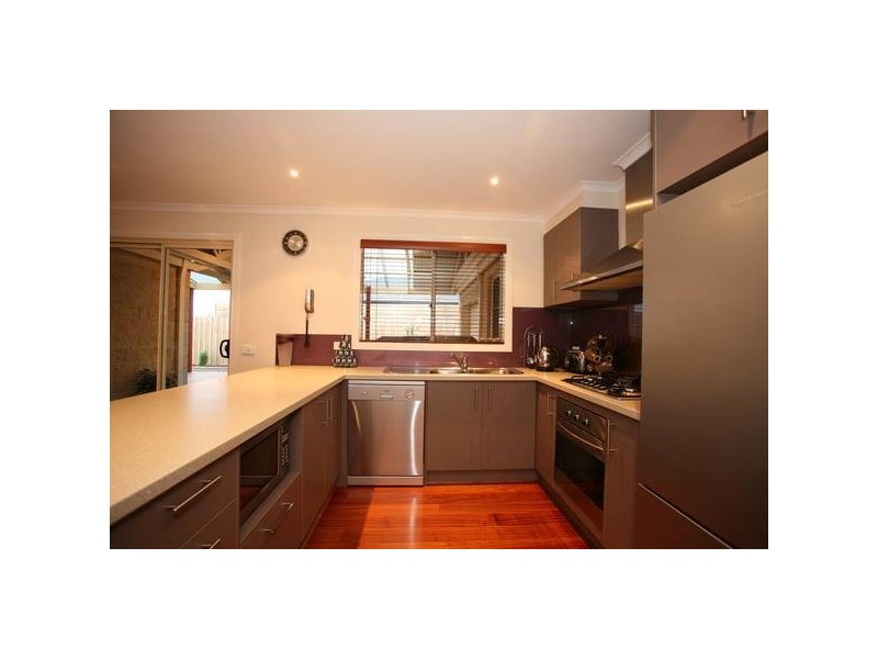 4 Harmony Court, Pakenham VIC 3810