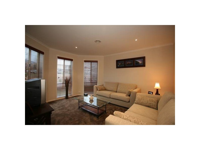 4 Harmony Court, Pakenham VIC 3810