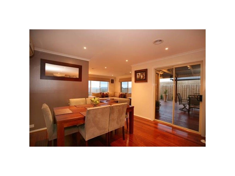 4 Harmony Court, Pakenham VIC 3810