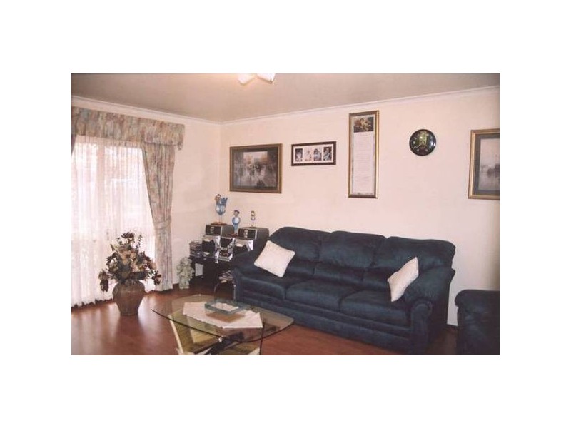 28 Bridle Place, Pakenham VIC 3810