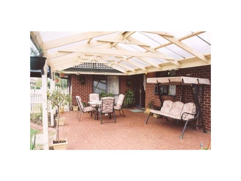 28 Bridle Place, Pakenham VIC 3810