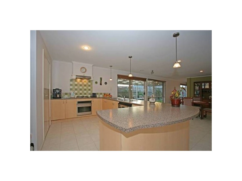 11 Grice Quadrant, Pakenham VIC 3810