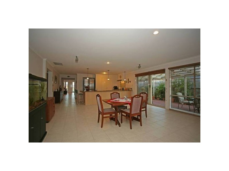 11 Grice Quadrant, Pakenham VIC 3810