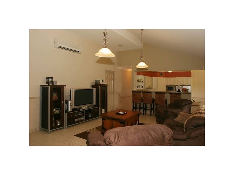 5 Tasman Way, Pakenham VIC 3810