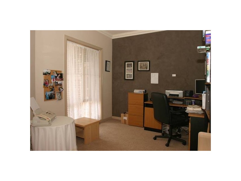 5 Tasman Way, Pakenham VIC 3810