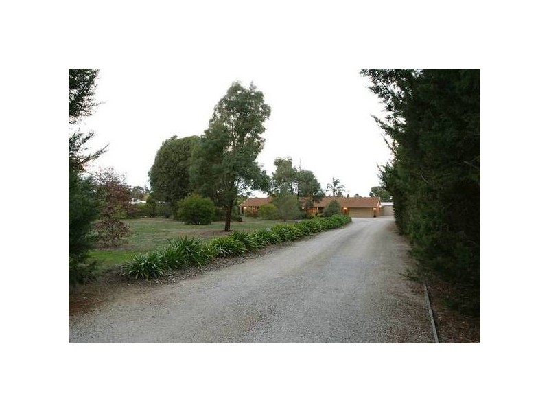 1 Meeking Drive, Pakenham VIC 3810