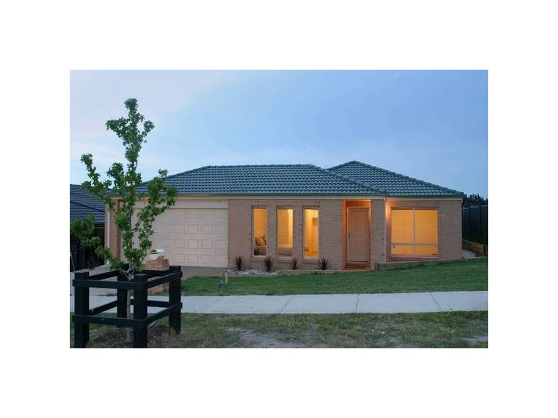 63 Windermere Boulevard, Pakenham VIC 3810