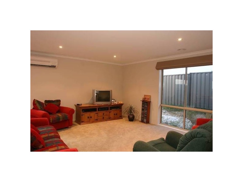 63 Windermere Boulevard, Pakenham VIC 3810