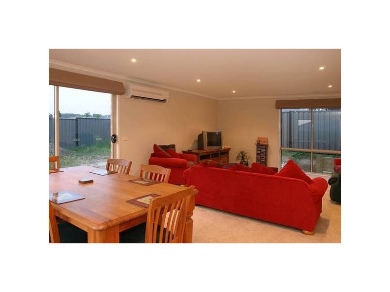 63 Windermere Boulevard, Pakenham VIC 3810