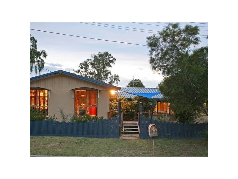 18 Ahern Road, Pakenham VIC 3810