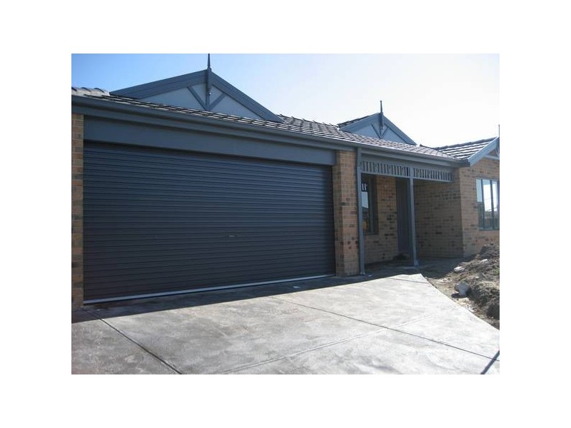 41 The Parkway, Pakenham VIC 3810