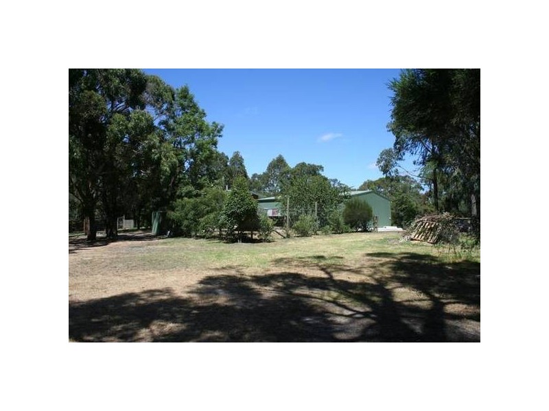 6 Mirrabooka Road, Maryknoll VIC 3812